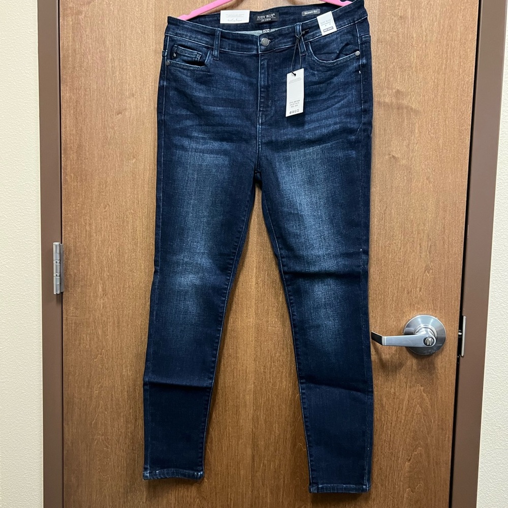 Judy Blue high waist skinny fit in size 15/32